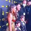 Messi oduševio džentlmenskim potezom nakon što su tražili od Antonele da se pomjeri u stranu