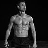Ronaldo pozirao polugol i "pomeo" lajkove, sestra ga ironično komentarisala