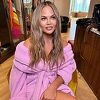 Manekenka zgrozila ljude fotografijom na kojoj se kupa s djecom: "To nije u redu prema tvom sinu"
