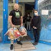Iron Puki novogodišnjim paketićima obradovao djecu iz Roditeljske kuće