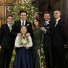 Božićna fotografija Beckhamovih postala hit zbog Davidove poze