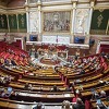 Francuska nevakcinisanim osobama zakonski zabranila pristup restoranima i javnom prijevozu