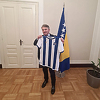 Željko Komšić dobio dres FK Željezničar dizajniran povodom 100. rođendana kluba