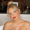 Sanela Jenkins pozirala sa ekipom iz realityja, pa se našalila: Faca mi je amaterska