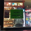 Prizor koji je mnoge nasmijao, a neke i naljutio: U ponudi pekare "burek sarma"