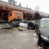 Srebrenik: Vozač kamiona se zabio u voz, uništeni i automobili na parkingu