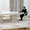 Macron poručio Putinu da nastoji izbjeći rat i izgraditi povjerenje