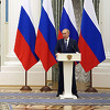 Putin držao Macrona na distanci tokom sastanka jer se nije želio testirati