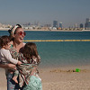 Popularna turska glumica Meryem Uzerli uživa s kćerkama u Dubaiju