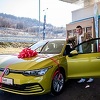 Završena nagradna igra INA-e i Energopetrola: Enadinu Selimbašiću uručeni ključevi Golfa 8