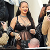Rihanna pokazala najgolišavije trudničko izdanje do sada: Na reviji se pojavila u donjem rublju