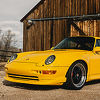 Porsche 911 Turbo u žutoj boji izgleda sjajno