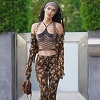 Megan Fox ismijala vlastitu odjevnu kombinaciju: Podsjeća li vas na bakin kauč?