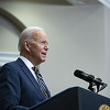 Biden najavio zabranu uvoza dijamanata, morskih plodova i votke iz Rusije