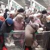 Rusi strahuju od novog poskupljenja, u marketima borba za šećer