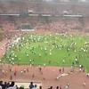 Šokantni snimci dolaze iz Nigerije, bijesni navijači ušli na teren i devastirali stadion