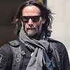 Keanu Reeves viđen kako kupuje prsten, fanovi misle da će uskoro stati na "ludi kamen"