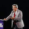 Veteran francuske ljevice Jean-Luc Mélenchon stoji na putu planova Macrona i Le Pen