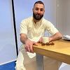 Benzema objavio fotografiju za vrijeme iftara koja je skupila milione lajkova