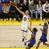 Curry za 23 minute ubacio 34 poena i potopio Jokićev Denver, Dallas bez Dončića savladao Utah