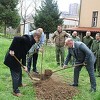 Ministri s lopatama u rukama: U Zenici sadili drveće povodom Dana planete Zemlje