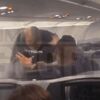 Tyson pretukao pijanog putnika u avionu i ostavio ga krvavog, pojavio se i snimak