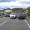 Opasna vožnja na magistrali kod Tuzle, pukom srećom izbjegnut direktan sudar