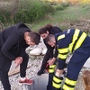 Vatrogasci u Ilijašu spasili psića koji je upao u šaht dubok dva metra