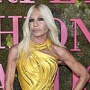 Donatella Versace važi za kraljicu plastičnih operacija, ovako je izgledala prije njih