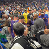 Dallas i Philadelphia izjednačili na 2-2, NBA noć obilježio incident s navijačem