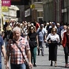 Stigli sunčani dani: Na ulicama Sarajeva brojni šetači, pune i bašte kafića