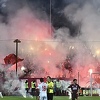 Red Army prvi priredili bakljadu, Horde zla nakon toga izazvale kraći prekid