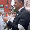 Novalić zamoljen da ne daje izjave na trgu u Prijedoru gdje se obilježava Dan bijelih traka