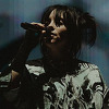 Billie Eilish ponovo zaustavila koncert jer se fanovi u publici nisu osjećali dobro