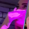 Internetom kruži reakcija: Megan Fox stajala iza zaručnika kada je razbio sebi čašu od glavu