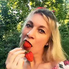 Zaharova podijelila snimak u opuštenom izdanju, nižu se komentari: Kao sa stranice za odrasle