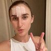 Novi bizarni trend na TikToku, lijepe trake na čelo da bi se riješili bora