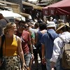 Hiljade domaćih i stranih turista stiglo u Mostar zbog skokova sa Starog mosta