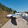 Slovenija: Zbog problema s motorom avion morao prinudno sletjeti na autocestu