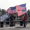 Trumpove pristalice protestiraju ispred njegovog imanja u koje su upali agenti FBI-a