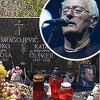 Oglasio se Vučićev propagandist i demantirao da je ostavio knjigu Miloševića na Oliverovom grobu