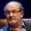 Salman Rushdie na respiratoru nakon napada: Oštećena mu jetra, mogao bi izgubiti oko