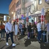 Sarajevske ulice pune šetača, građani i posjetitelji uživaju u festivalskoj atmosferi