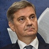 Zvizdić kritikovao državne ministre zbog novih diskutabilnih stikera na autima
