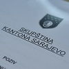 Novi zakon o sukobu interesa u KS zabranjuje da neko bude i zastupnik u skupštini i direktor