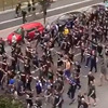 Veliki neredi u Milanu: Navijači Dinama nacistički salutirali, jedan izboden ispred stadiona