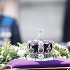 Na kovčegu kraljice Elizabete nalazi se kruna s 2.686 dijamanata
