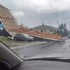 Jako nevrijeme pogodilo hrvatski grad Čazmu, prevrtalo kamione i oštetilo brojne kuće