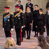 Princu Harryju otac dozvolio da nosi vojnu uniformu tokom bdenja za kraljicu Elizabetu