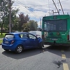Sarajevo: U sudaru trolejbusa i automobila povrijeđena jedna osoba